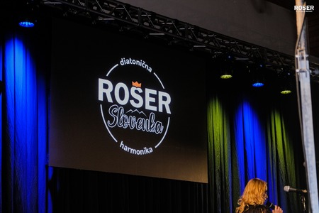 Veliki koncert Glasbene šole Rošer navdušil polno dvorano v Kotljah (2)